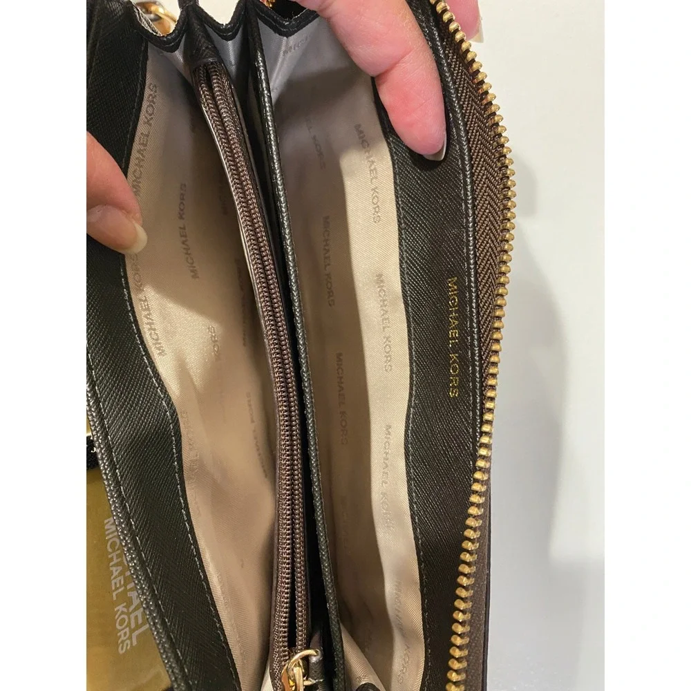 Michael Kors Jet Set Travel Continental Wristlet Wallet Brown Logo Gold Hardware